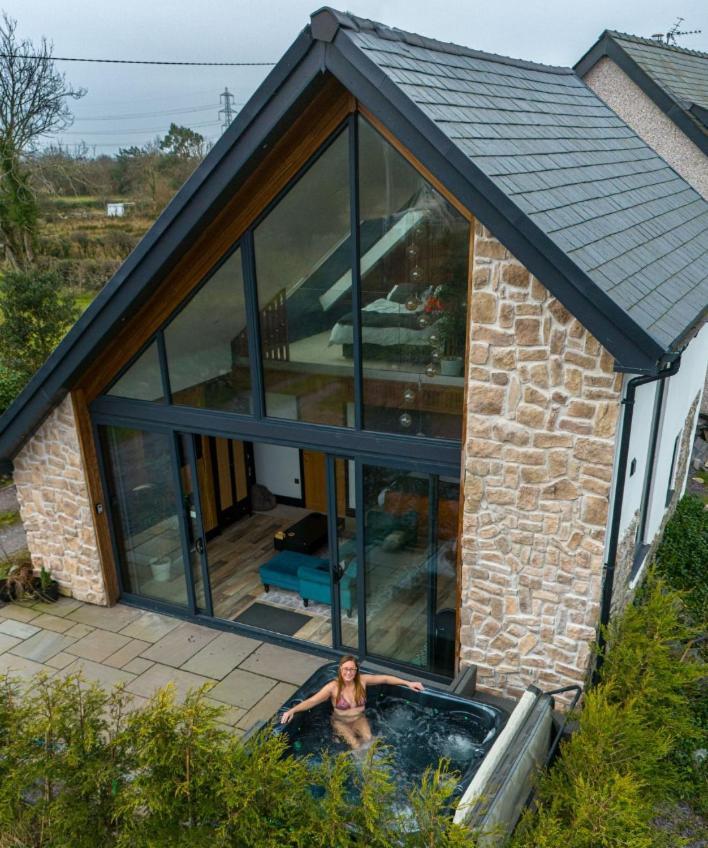 Plas Coch Luxury Barn Llanddeiniolen Eksteriør billede